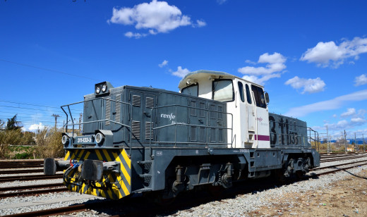 939622 (a): :2046x1209